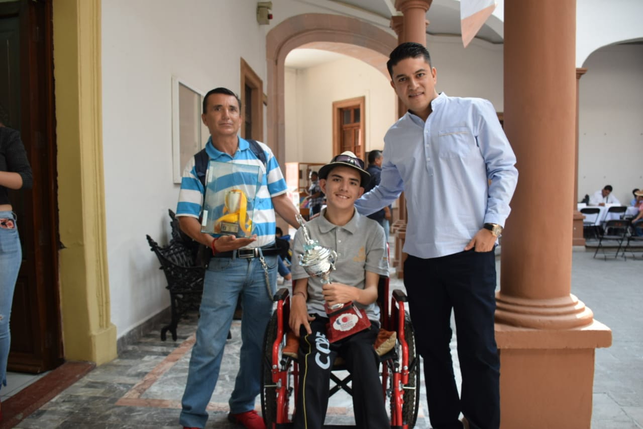 Agradece campeón mundial de deporte adaptado apoyo del alcalde Tecutli Gómez