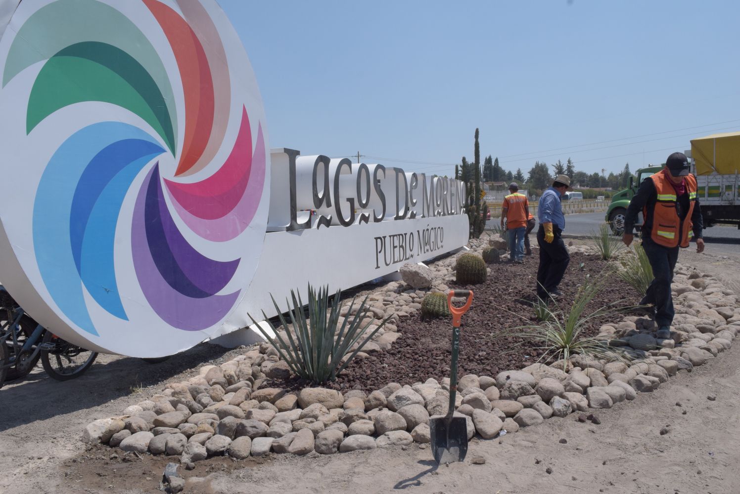 Trabaja gobierno municipal en la reconstrucción de la ciudad