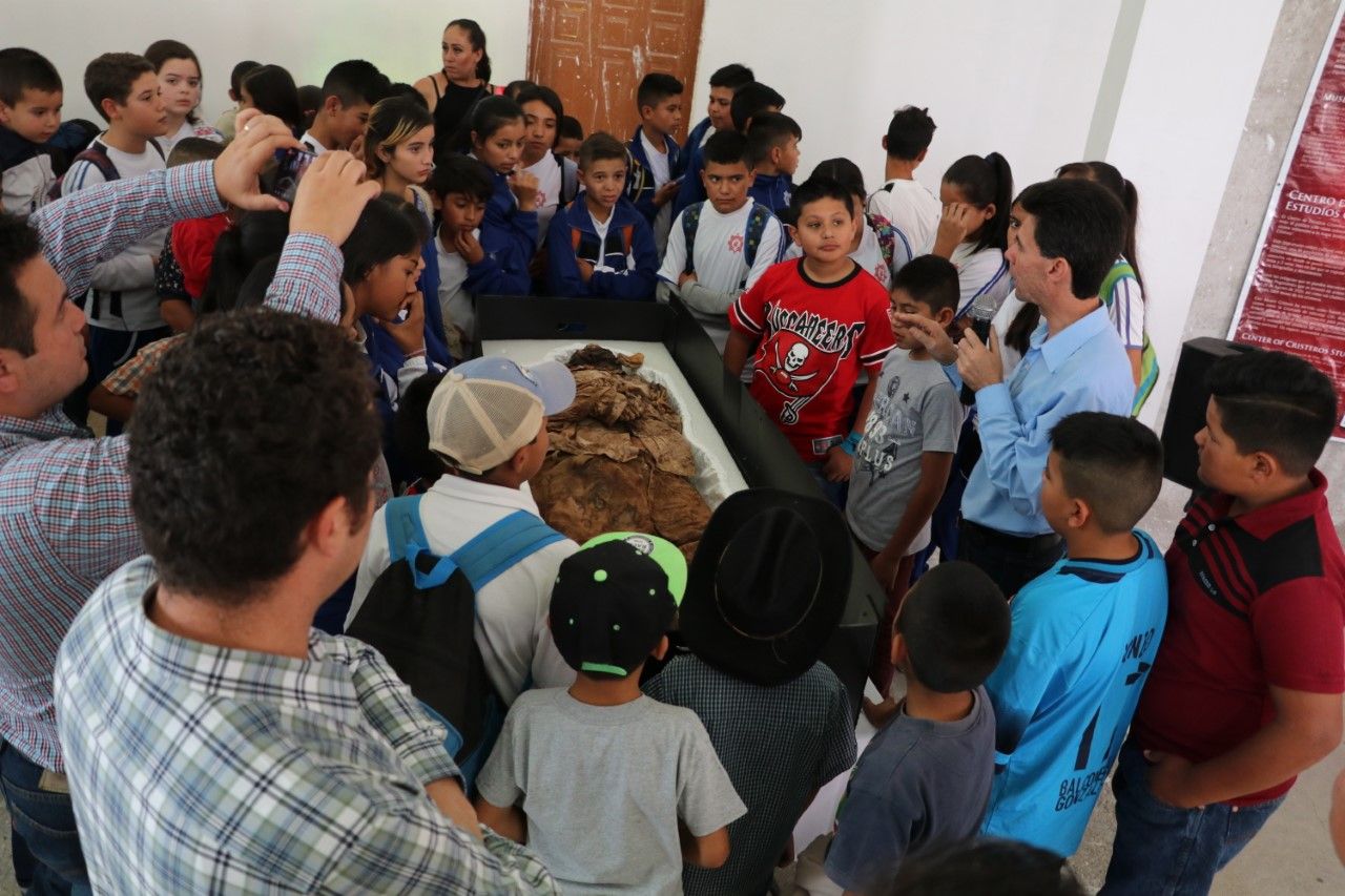 Llevan exposición de momias al Bajío de San José