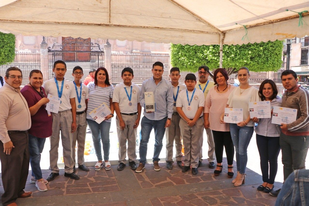 Agradecen alumnos de la Técnica 156 apoyo del gobierno municipal