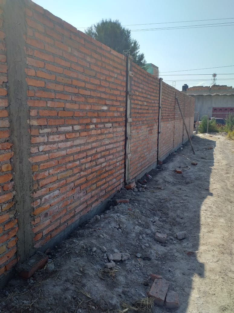 Construyen barda prerimetral en kinder «Niños Héroes»