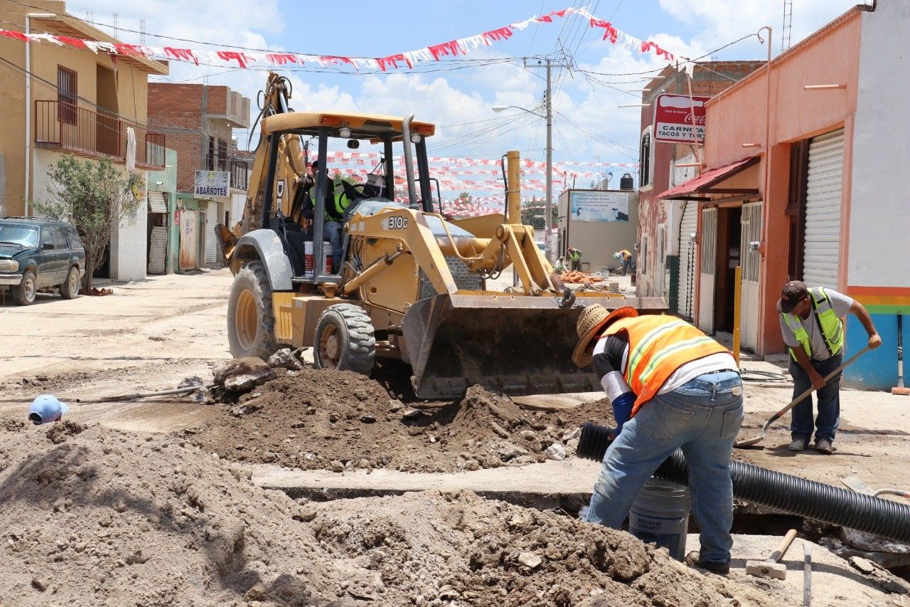 Llevan progreso a la zona rural con obras públicas de gran beneficio social