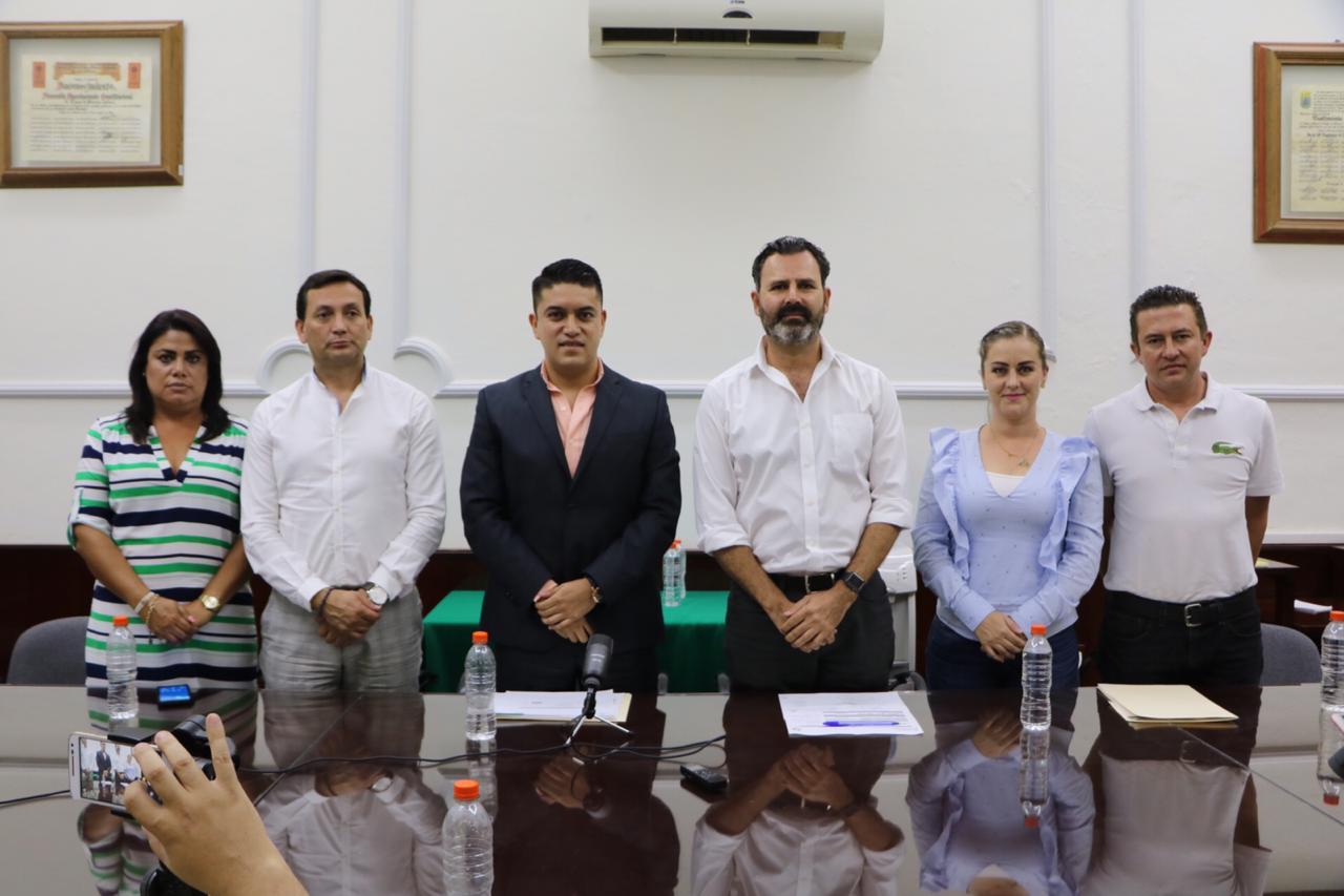 Anuncia Tecutli Gómez reconstrucción total de carreteras