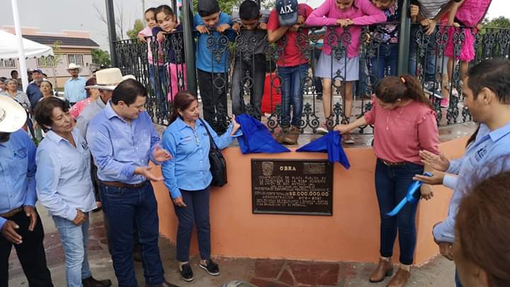 Inaugura Julio Hurtado Plaza en comunidad Rosa de Castilla