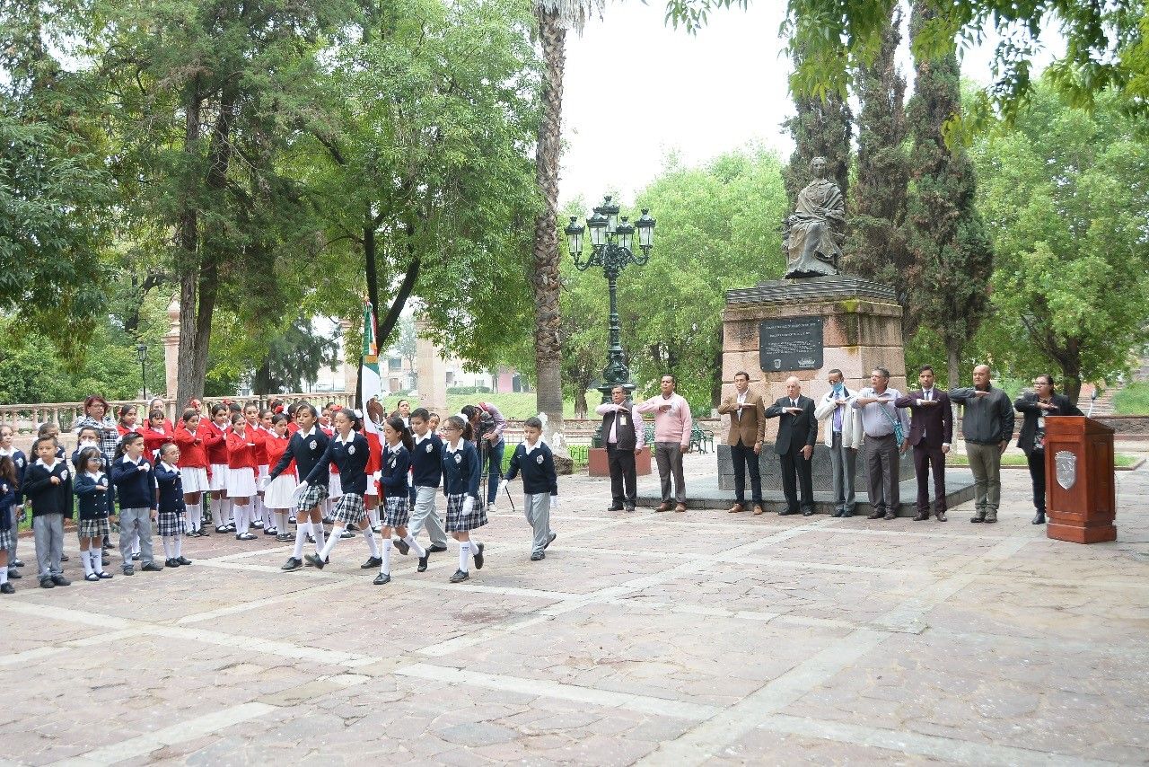 Conmemoran 158 aniversario luctuoso de Doña Rita  Pérez de Moreno
