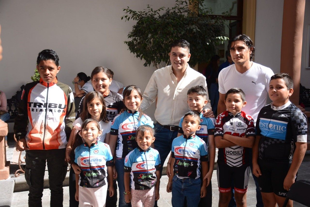 Apoyarán a niños ciclistas para participar en competencia nacional