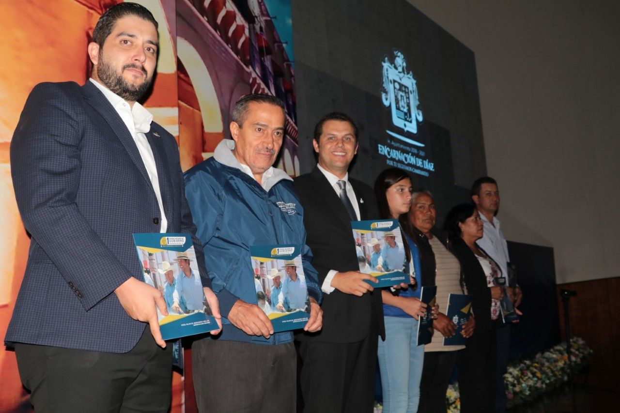 Rinde Felipe Romo su Primer Informe de Gobierno