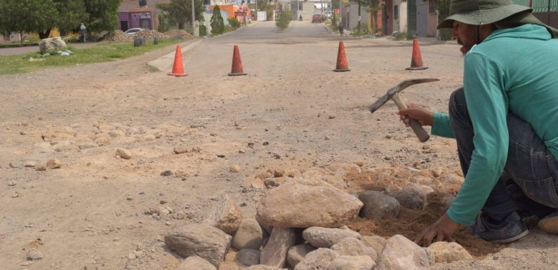 Realiza Gobierno Municipal obras de bacheo en ruta de transporte público