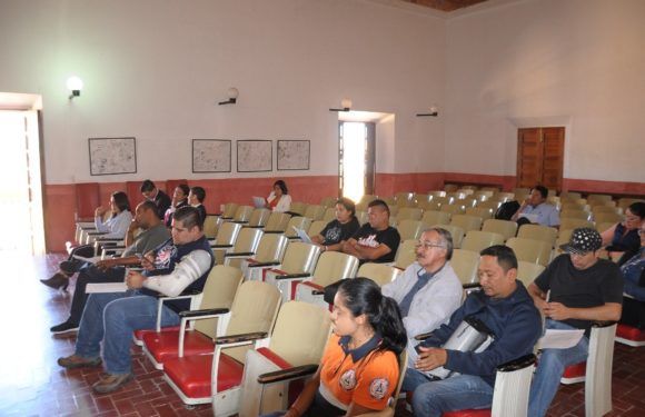 Realizan preparativos para el tradicional Desfile de Día de Muertos