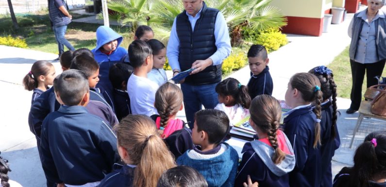 Crean bibliotecas escolares