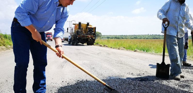 Rehabilita Julio Hurtado carretera con recursos 100% municipales