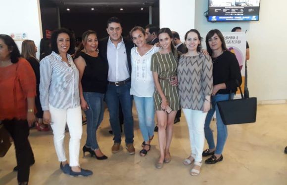 Mujeres laguenses reciben apoyo económico para proyectos empresariales