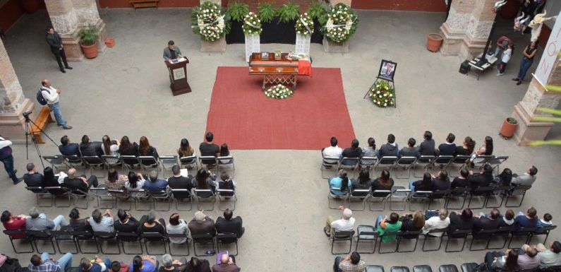 Rinden homenaje al Maestro Mario Gómez Mata