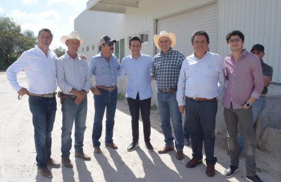 Presentan nuevo sistema de credencialización para productores de Liconsa