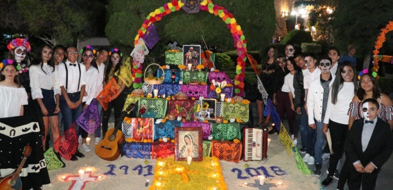 Exponen alumnos del CECYTE Jalisco coloridos altares de muertos