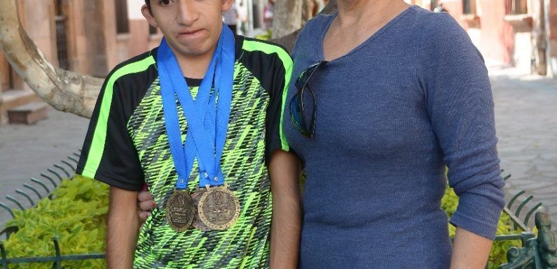 Gana Khaim Fernando Luevano Reyes medalla de oro en deporte adaptado