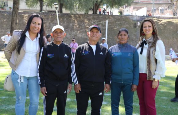 Participan grupos de la tercera edad en jornada deportiva