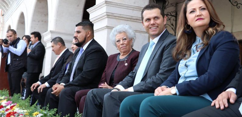 Conmemoran con desfile el 109 aniversario de la Revolución