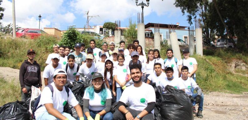 Se suman estudiantes a campaña de limpieza