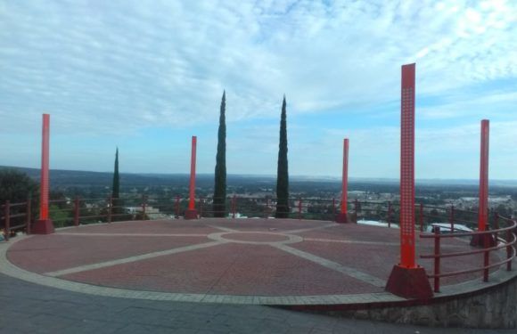 Renuevan alumbrado en Mirador de San Miguel
