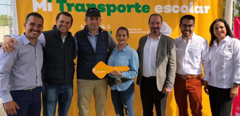 Otorgan Gobierno Municipal más becas de transporte