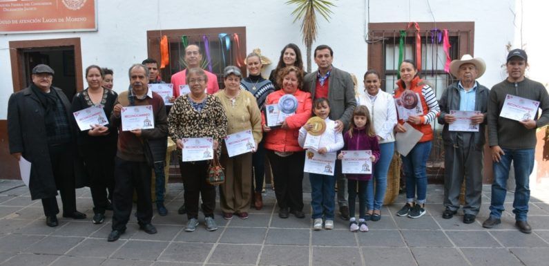 Entregan premios a participantes de concurso de nacimientos