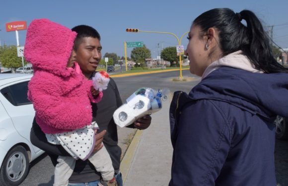 Donan a migrantes en el marco del “Día Internacional del Migrante”
