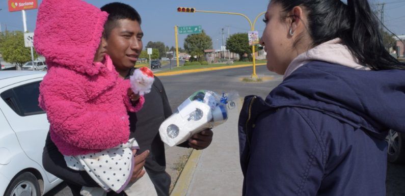 Donan a migrantes en el marco del “Día Internacional del Migrante”