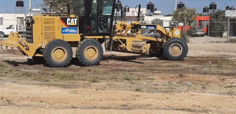Trabaja módulo de maquinaria en la rehabilitación de caminos rurales