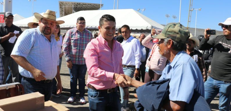 Entrega Tecutli Gómez 500 calentadores solares