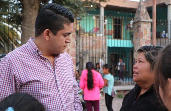 Recorre Tecutli Gómez las comunidades  de la zona rural para reafirmar su compromiso con la gente