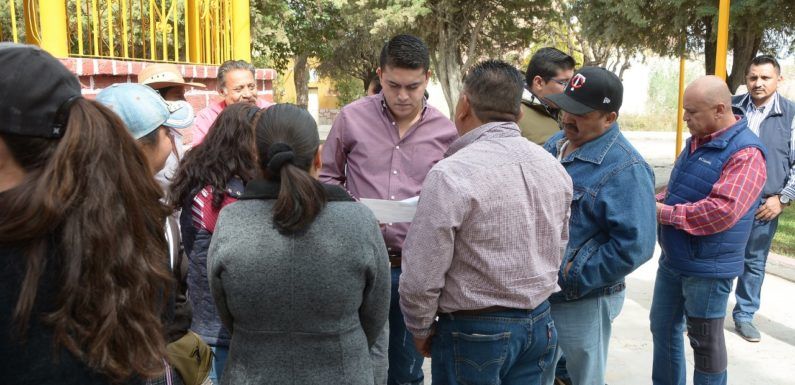 Atiende Tecutli Gómez las necesidades de pobladores de la zona rural
