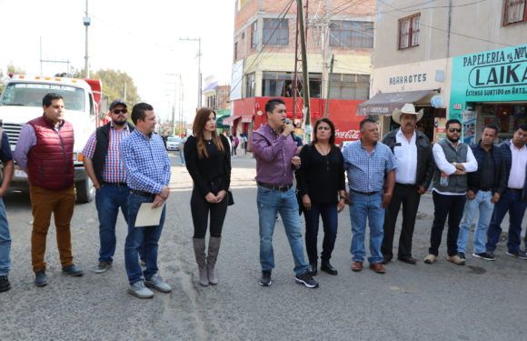 Inician la rehabilitación de calles en Paseos de la Montaña