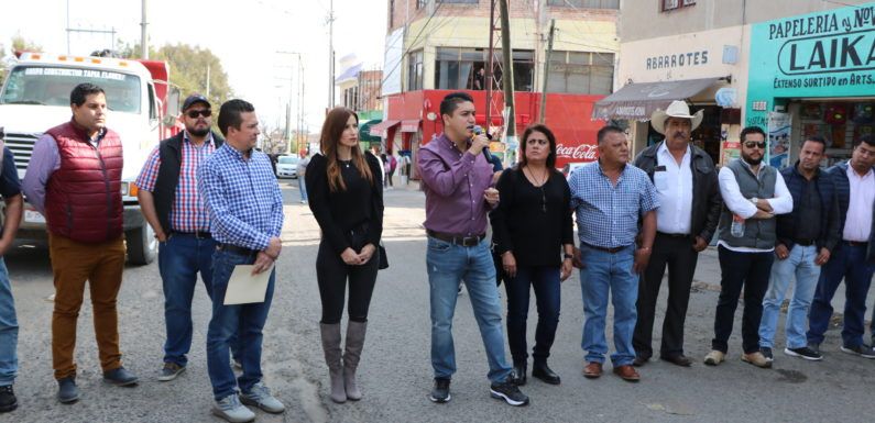 Inician la rehabilitación de calles en Paseos de la Montaña
