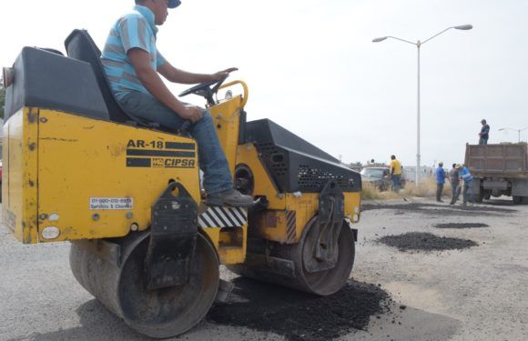Realizan obras de bacheo en el Tepeyac