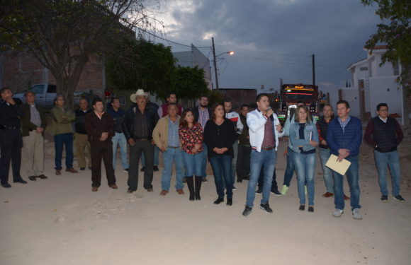 Reconstruyen vialidades en la colonia La Campana