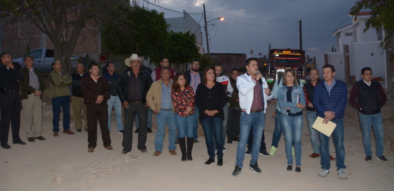Reconstruyen vialidades en la colonia La Campana