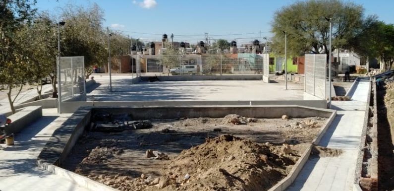Registra notable avance la construcción de un multideportivo en la colonia Paseos del Sol