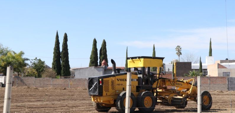 Adecuan terreno para la Feria de la Encarnación 2020