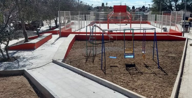 Avanzan los trabajos de los Multideportivos de Paseos del Sol y Hacienda Jacales