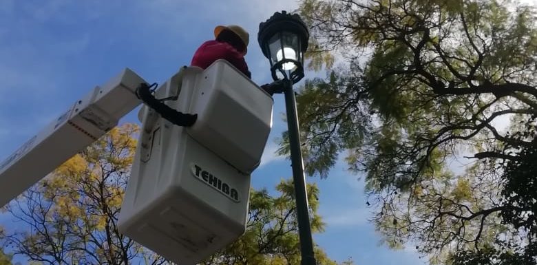 Mejoran alumbrado público del jardín de San Felipe