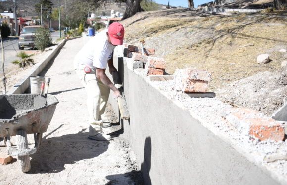 Avanzan los trabajos de construcción en el multideportivo de Hacienda Jacales