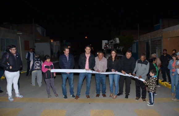 Inaugura Tecutli Gómez asfaltado en tres vialidades de Cristeros