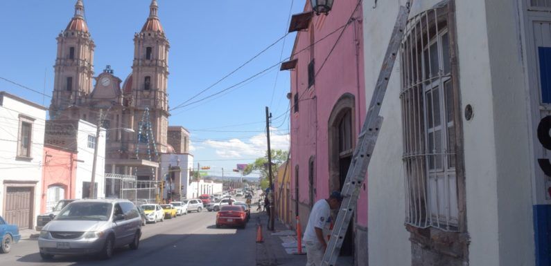 Embellecen calle Familia Rincón Gallardo y Democracia