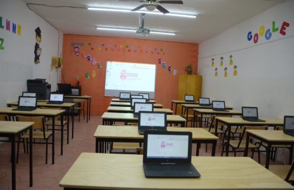 Inaugura Tecutli Gómez Aula Digital en instalaciones del DIF