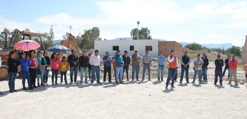 Arranca construcción de multideportivo en San Miguel de Cuarenta