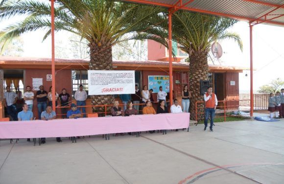 Inaugura Tecutli Gómez obra en secundaria de San Antonio Buenavista