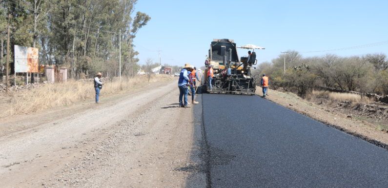 Reanudan trabajos en carretera Lagos – Unión