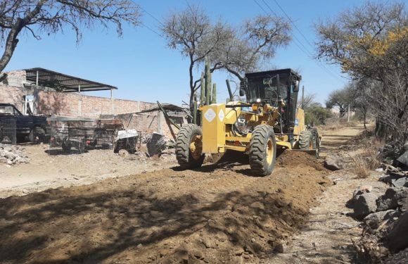 Rehabilitan caminos a las comunidades de Jaritas y Molino de Nasas