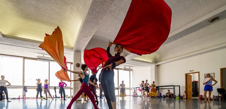 La danza, un ejercicio rítmico-musical para practicar en casa  por contingencia sanitaria por COVID-19